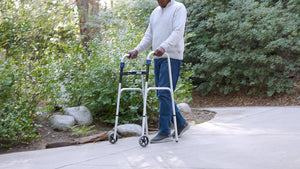 10226-1_DRIVE MEDICAL_19_TRIGGER RELEASE WALKER_PDP_Stills.00_00_39_17.Still015.jpg