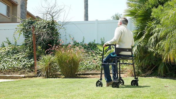 10243_09_CLEVER-LITE WALKER_PDP_R5.00_00_44_21.Still013.jpg