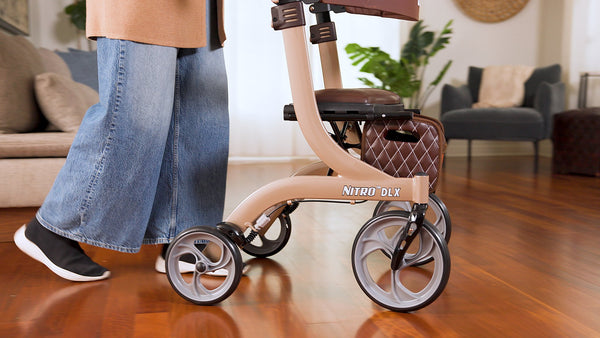 RTL10266CH-HS_DRIVE MEDICAL_13_NITRO DLX ROLLATOR_Stills.00_00_08_07.Still004.jpg
